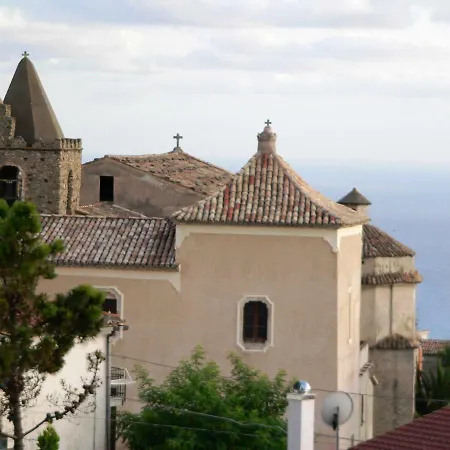 A Due Passi Dal Mare 3* Longobardi