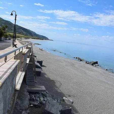 A Due Passi Dal Mare Gasthuis *