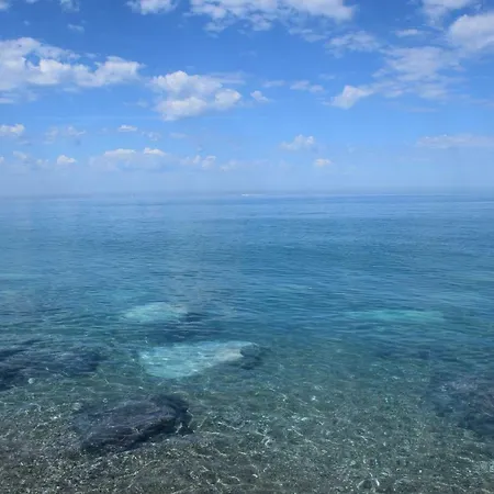 A Due Passi Dal Mare